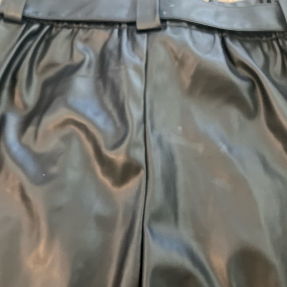 Rachel Zoe Black Faux Leather Tie Waist Pleated Front Cropped Pull On Pants L - Picture 5 of 9